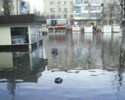 В 3 областях Украины начало затапливать дороги - потоп