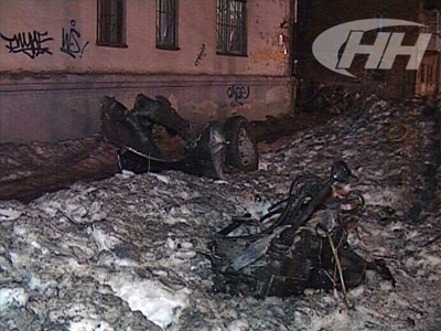 Новый Регион: В Екатеринбурге Audi, уходя от милицейской погони, врезалась в дерево и загорелась (ФОТО)