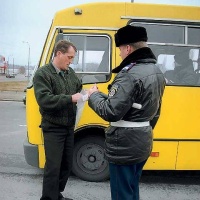 ГАИ напоминает, что ночные перевозки нерегулярными автобусами запрещены - автобус