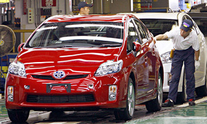 В Японии ожидают резкий спад продаж авто - Toyota