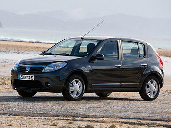 Первые "бюджетные" гибриды Dacia появятся в следующем году - Dacia