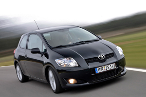 Toyota сокращает выпуск автомобилей в Великобритании и Турции - Toyota