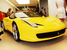Покупатели официальных Ferrari получают 7 лет бесплатного сервиса - Ferrari