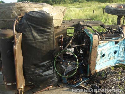 Новый Регион: В Свердловской области опрокинулся трактор. Погиб подросток (ФОТО)