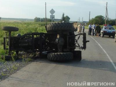 Новый Регион: В Свердловской области опрокинулся трактор. Погиб подросток (ФОТО)