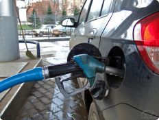 В Украине падают продажи топлива - бензин