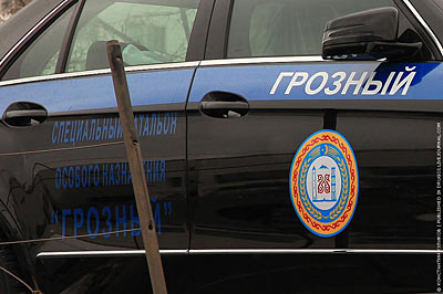 Новый Регион: Охрана Кадырова ездит на ''УАЗиках'' ценой в 2,5 миллиона рублей каждый (ФОТО, ВИДЕО)