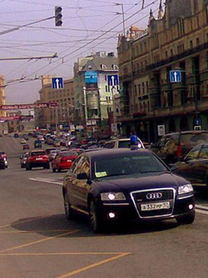 Новый Регион: Машину главы Ространснадзора засняли на ''встречке'' (ФОТО)