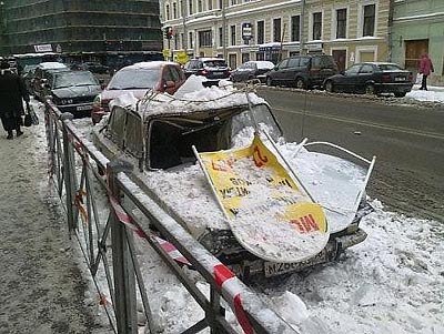 Новый Регион: Петербургские коммунальщики разбили тысячи машин во дворах (ФОТО)