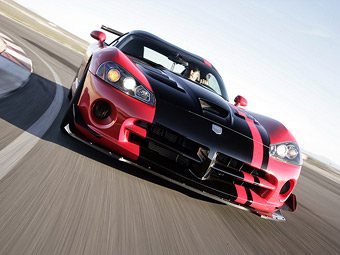 Dodge Viper побил рекорд суперкара Lexus LFA на Нюрбургринге - Dodge