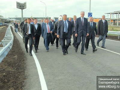 Новый Регион: В Екатеринбурге открыли новый путепровод, ликвидировав левый поворот на ТЦ ''Мега'' (ФОТО)