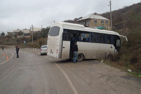 Новый Регион: В Крыму снова разбился неисправный рейсовый автобус (ФОТО)