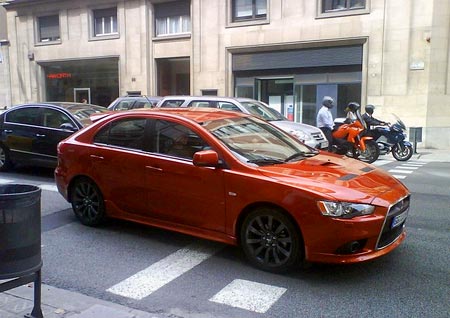 Mitsubishi привезет в Париж три новые версии Lancer - Mitsubishi