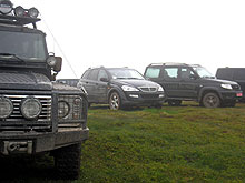 Внедорожники SsangYong Kyron и UAZ Patriot прошли проверку экстремальным бездорожьем - внедорожник