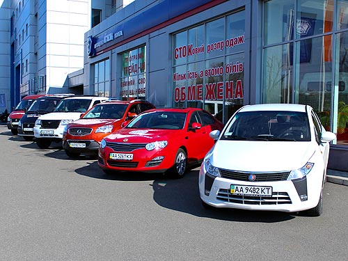 Geely SC5 принял участие в благотворительном автопробеге - Geely