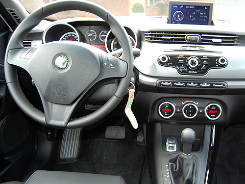 Тест-драйв Alfa Romeo Giulietta TCT: Вопреки Шекспиру