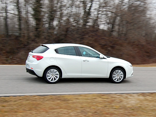 Тест-драйв Alfa Romeo Giulietta TCT: Вопреки Шекспиру