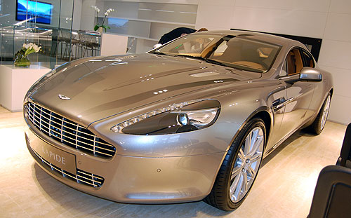 В Украине начались официальные продажи Aston Martin