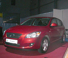KIA cee’d стал лучшим легковым автомобилем малого среднего класса 2008 в Украине - KIA