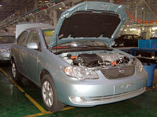 Как делают автомобили BYD. Репортаж с заводов