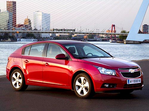 В Украине стартовали продажи Chevrolet Cruze в кузове хетчбэк. Подробности о новинке - Chevrolet