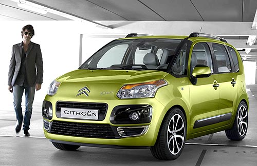 К Новому Году в «АИС-Ситроен-Центр» дарят скидки на модельный ряд Citroen и технологичные подарки - Citroen
