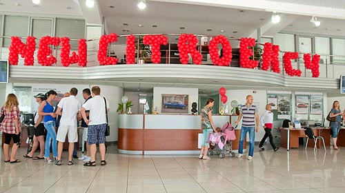 Официальному дилеру Citroen «АИС Ситроен Центру» исполняется четыре года - Citroen
