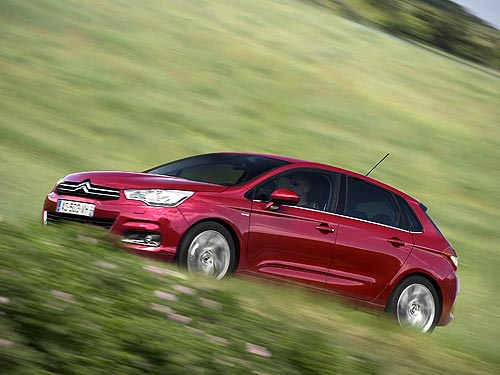 Каждый, кто протестирует новый Citroen C4, может поехать в Париж - Citroen