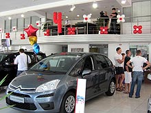 Первый в Украине концептуальный дилерский центр Citroen «АИС Ситроен Центр» отпраздновал День рождения - Citroen
