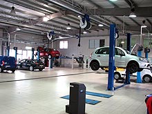Первый в Украине концептуальный дилерский центр Citroen «АИС Ситроен Центр» отпраздновал День рождения - Citroen