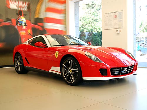 В Киеве продается раритетный Ferrari