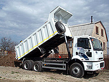 Тест-драйв самосвалов Ford Cargo 3530D с двумя типами кузовов - Ford