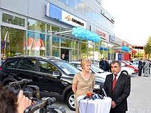 В обновленном автосалоне "Галичина-Авто" представили сразу несколько новых моделей украинского рынка - Галичина