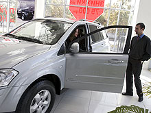 В России 44% автомобилей в 2011 году были проданы в кредит, в Украине - 17% - кредит