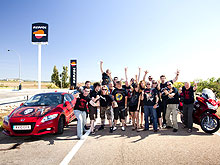 Honda получила награду European Excellence Awards за социальный проект c гибридным Honda CR-Z - Honda