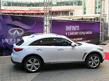 В Киеве открылся автосалон Infiniti «ВиДи Либерти»