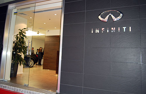 В Киеве открылся автосалон Infiniti «ВиДи Либерти»