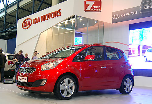 На SIA 2010 стенд KIA стал одним из самых крупных - KIA