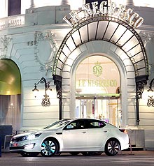 Тест-драйв KIA Optima: наперегонки с Ferrari