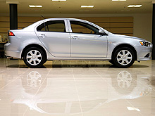 В Украине стартовали продажи обновленного Mitsubishi Lancer X с двигателем 1.6 л - Mitsubishi