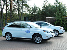 В Украине официально презентовали гибридный Lexus RX 450H - Lexus