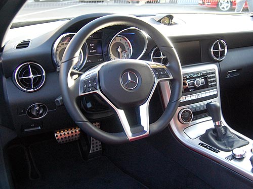 Тест-драйв Mercedes-Benz SLK: время ездить без крыши