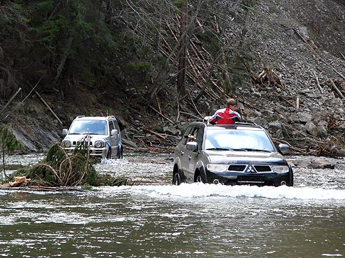 Автомобили Mitsubishi покорили Закарпатье - Mitsubishi