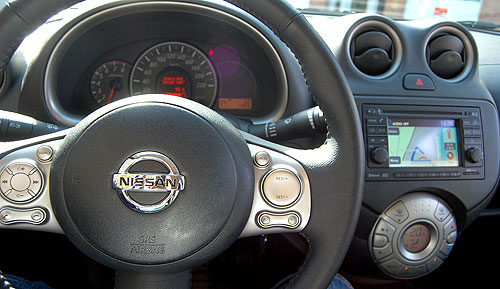 Тест-драйв нового поколения Nissan Micra: Равнение на город