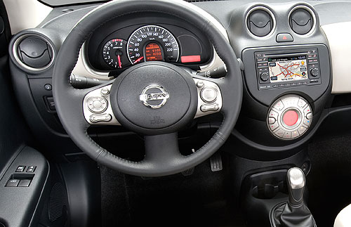 Тест-драйв нового поколения Nissan Micra: Равнение на город