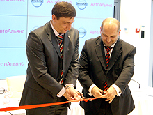 В Киеве начал работу новый дилер Nissan - Nissan