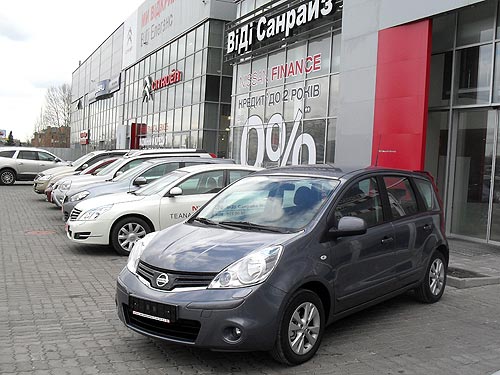 На Nissan уже действуют скидки на популярные модели 2012 года выпуска - Nissan