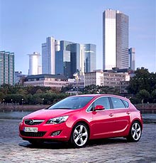 Новый Opel Astra стал обладателем Гран-при «За рулем»-2011 - Opel