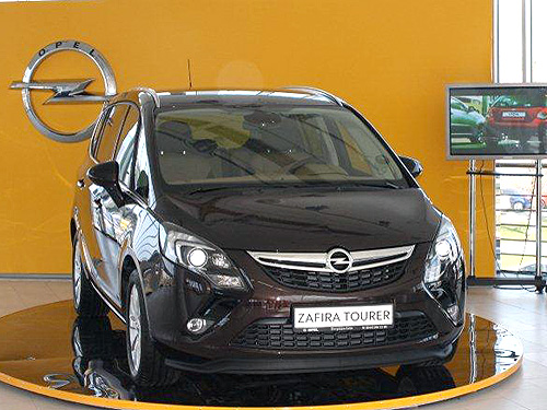 В Украине презентовали Opel Zafira Tourer, Astra GTC и Chevrolet Aveo - Opel