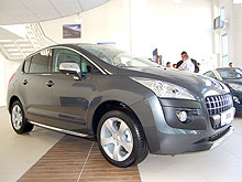 Для покупателей Peugeot 3008 действует выгодное предложение к Новому году - Peugeot